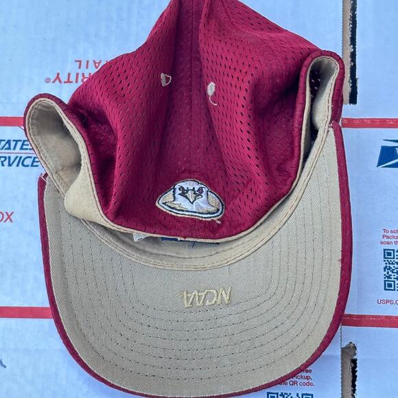 Red & Gold Zephyr Men's Hat - Picture 6 of 6